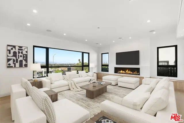 5280 Sanchez Drive, Los Angeles, CA 90008 - Image #2