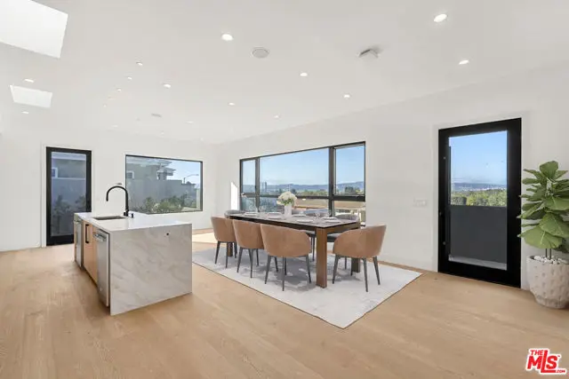 5280 Sanchez Drive, Los Angeles, CA 90008 - Image #3