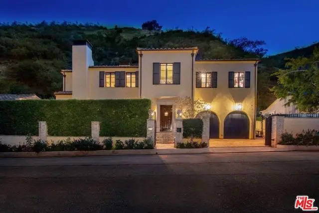 1445 N Bundy Drive, Los Angeles, CA 90049 - Image #1