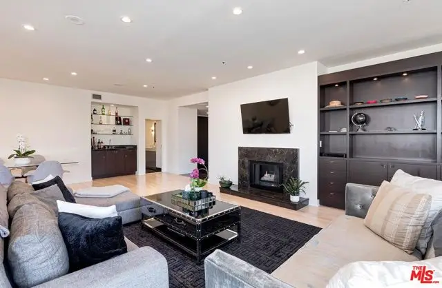 10430 Wilshire Boulevard #803, Los Angeles, CA 90024 - Image #2