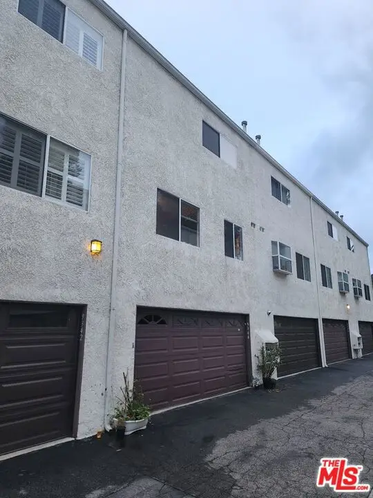 9344 Via Crema, Burbank, CA 91504 - #2