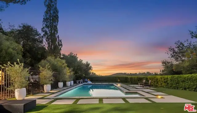 22241 Alizondo Drive, Woodland Hills, CA 91364 - Image #2