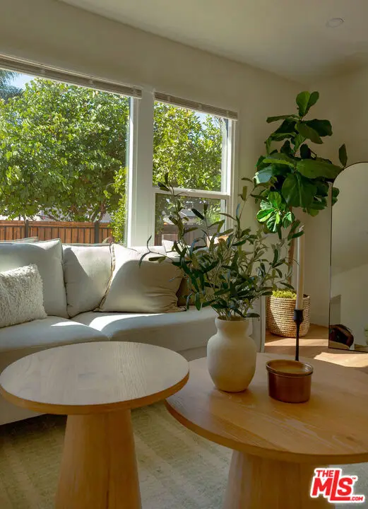 2046 S Burnside Avenue, Los Angeles, CA 90016 - Image #3