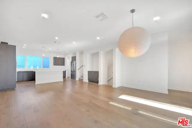 6910 N Tierno Lane, Los Angeles, CA 90038 - #3