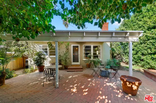 11672 Erwin Street, North Hollywood (los Angeles), CA 91606