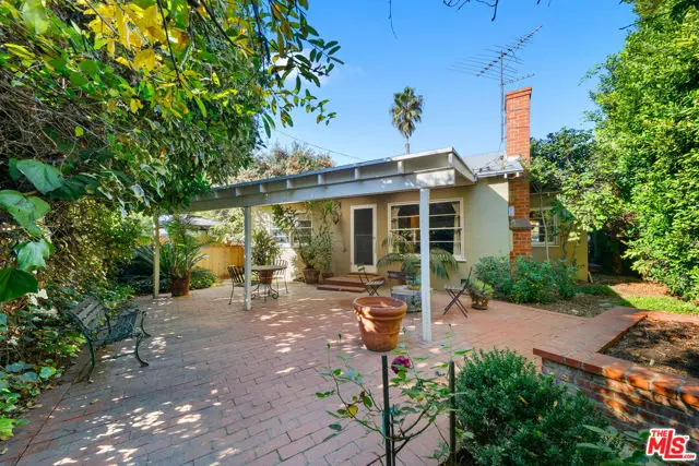 11672 Erwin Street, North Hollywood, CA 91606 - Image #3