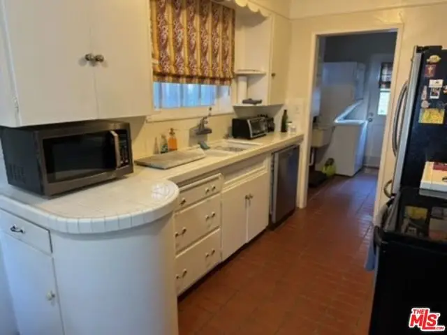 12752 Halkirk Street, Studio City, CA 91604 - Image #3