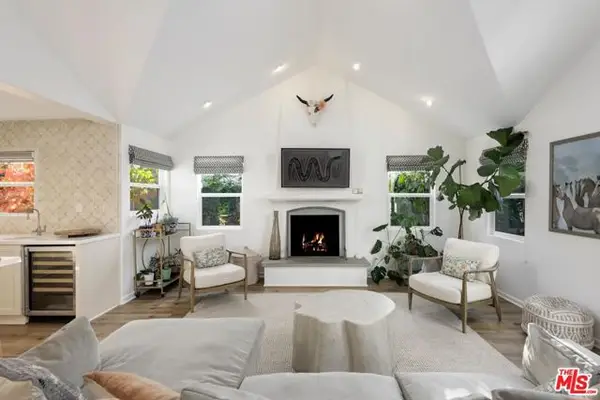 1109 Las Olas Avenue, Santa Barbara, CA 93109