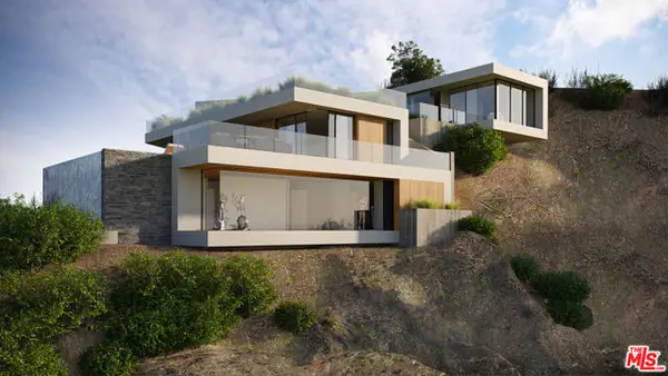 7007 Pacific View Drive, Los Angeles, CA 90068