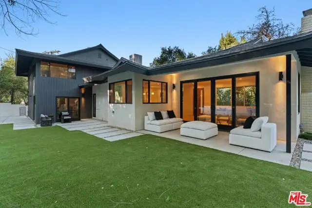 16708 Chaplin Avenue, Encino, CA 91436 - Image #1