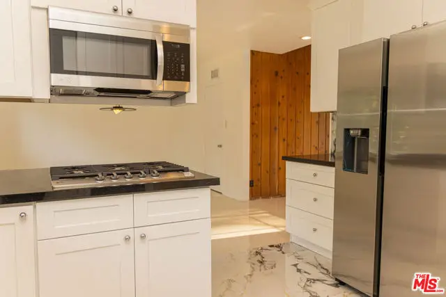 5604 Valley Circle Boulevard, Woodland Hills, CA 91367 - Image #3