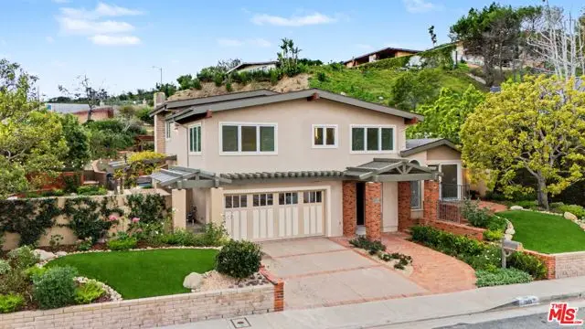 1305 Duende Lane, Pacific Palisades, CA 90272 - Image #1