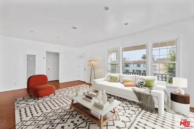 8521 Saturn Street, Los Angeles, CA 90035 - #3