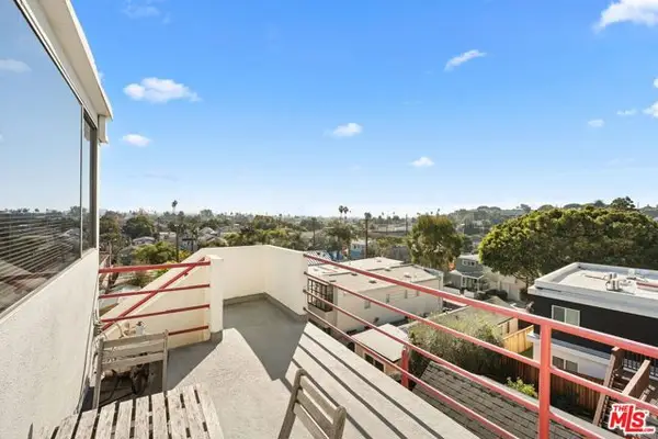 654 Pier Avenue #C, Santa Monica, CA 90405