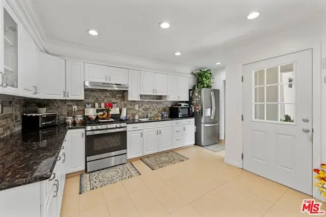 1430 N Dominion Avenue, Pasadena, CA 91104 - #2