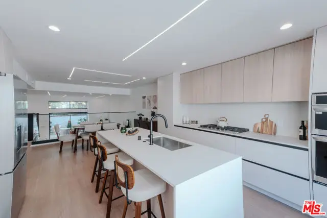 4622 Glencoe Avenue #4, Marina Del Rey, CA 90292 - Image #3