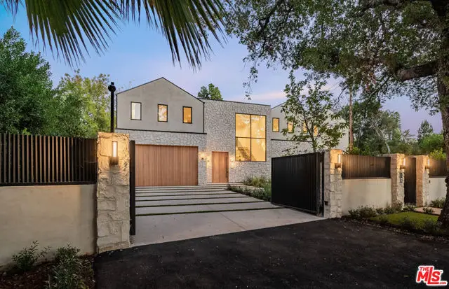 5064 Encino Avenue, Encino, CA 91316 - Image #2