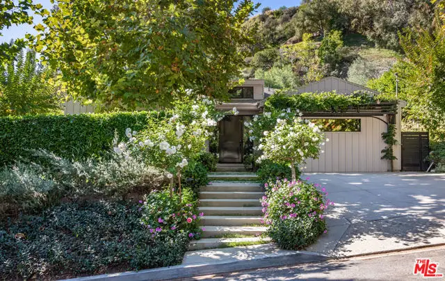9024 Wonderland Park Avenue, Los Angeles, CA 90046 - Image #1