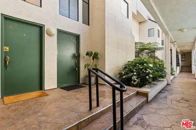 11636 Montana Avenue #107, Los Angeles, CA 90049 - Image #2