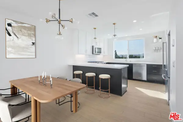 11224 W Lyon Lane, North Hollywood (los Angeles), CA 91606