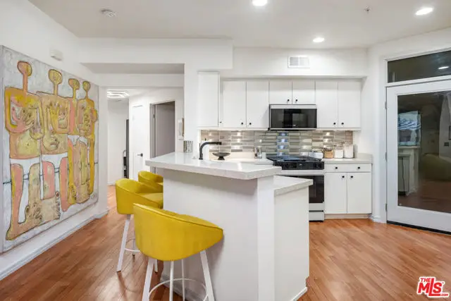 910 E Palm Canyon Drive #102, Palm Springs, CA 92264 - Image #3