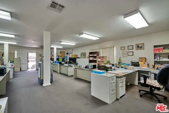 220 N Oxford Avenue, Los Angeles, CA 90004 - Image #3