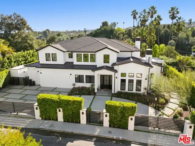 16866 Mooncrest Drive, Encino, CA 91436 - Image #2