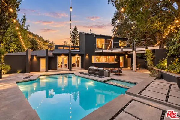 3239 Ledgewood Drive, Los Angeles, CA 90068