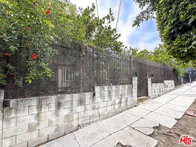 447 N Commonwealth Avenue, Los Angeles, CA 90004 - #3