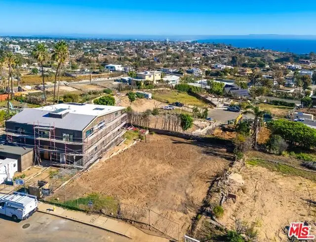 16644 Akron Street, Pacific Palisades, CA 90272 - #3