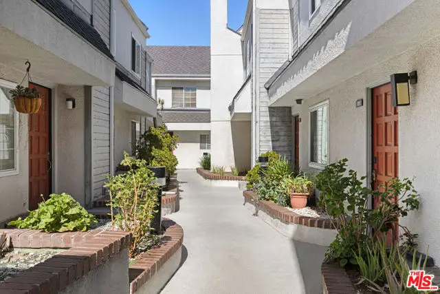 618 N Howard Street #221, Glendale, CA 91206 - #3