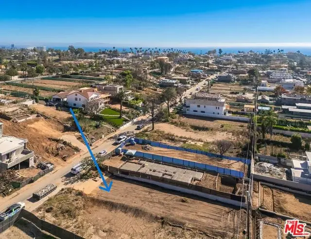 747 Haverford Avenue, Pacific Palisades, CA 90272 - #2