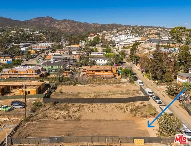 747 Haverford Avenue, Pacific Palisades, CA 90272 - #3