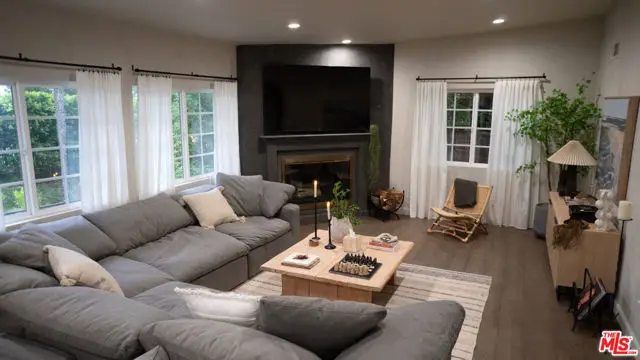17856 Cathedral Place, Encino, CA 91316 - #3