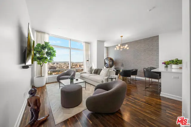 900 W Olympic Boulevard #28E, Los Angeles, CA 90015 - #3