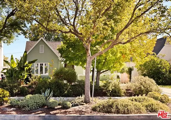 336 N Beachwood Drive, Los Angeles, CA 90004