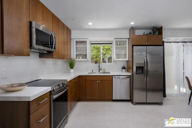 588 E San Lorenzo Road #107, Palm Springs, CA 92264 - #1