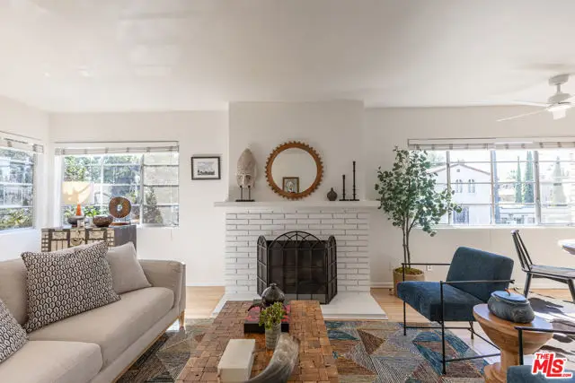 4507 Finley Avenue #1, Los Angeles, CA 90027 - #1