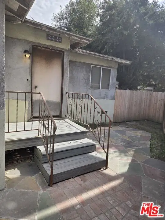 2220 S Bundy Drive, Los Angeles, CA 90064