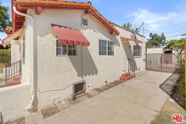 3507 Garden Avenue, Los Angeles, CA 90039 - #3