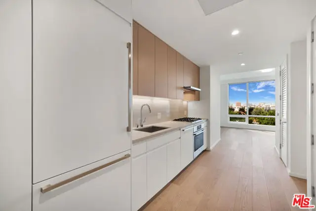 877 Francisco Street #1020, Los Angeles, CA 90017 - #3