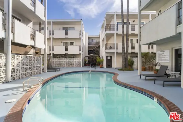 4445 Cartwright Avenue #111, North Hollywood (los Angeles), CA 91602