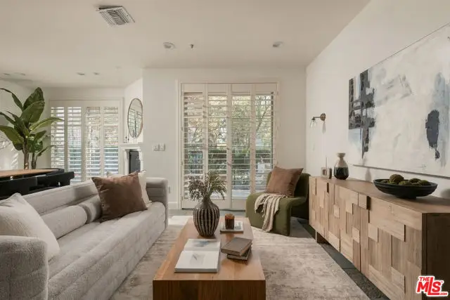 10639 Woodbridge Street #101, North Hollywood, CA 91602 - #2