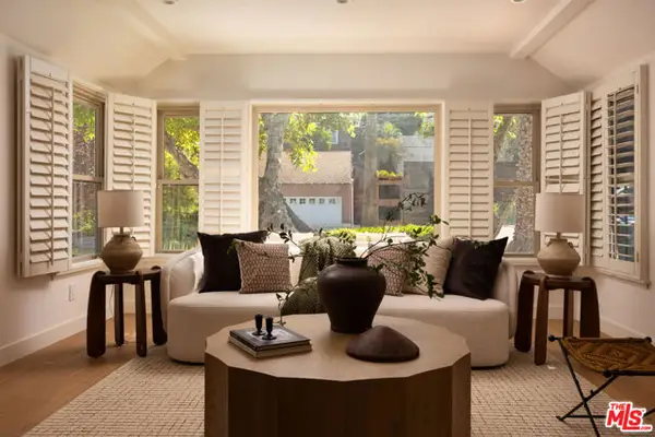 1807 Cochran Place, Los Angeles, CA 90019