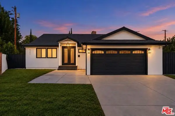 8352 Capps Avenue, Northridge (los Angeles), CA 91324