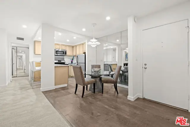 950 N Kings Road #209, West Hollywood, CA 90069 - #3
