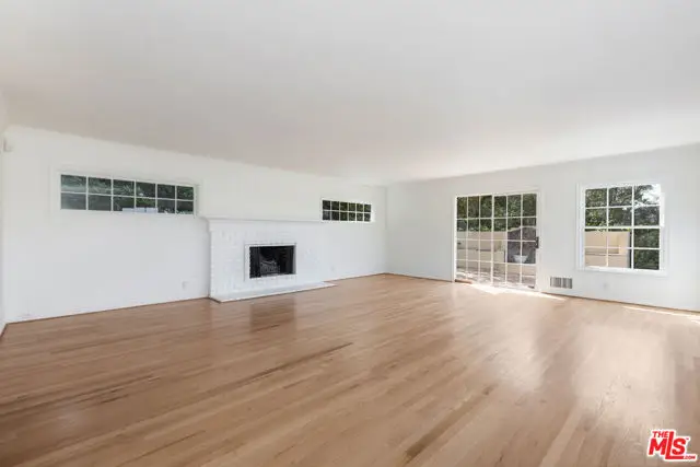 910 Centinela Avenue, Santa Monica, CA 90403 - #3