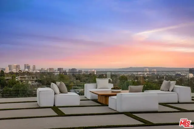 816 Glenmere Way, Los Angeles, CA 90049 - #2