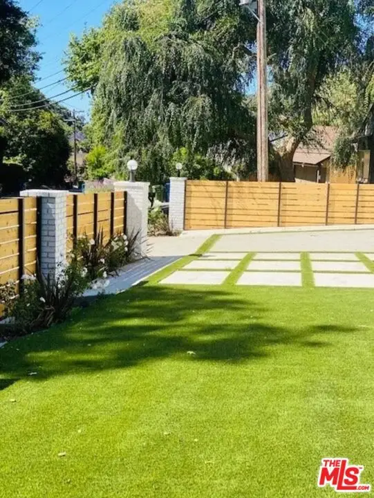 3443 Mandeville Canyon Road, Los Angeles, CA 90049