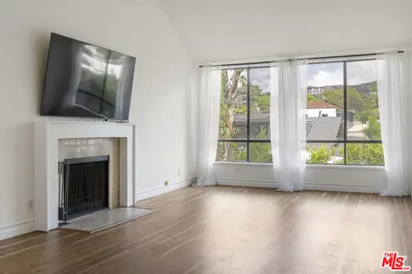1900 Vine Street #403, Los Angeles, CA 90068